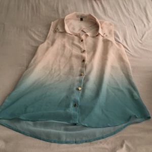 Ombré beach vibe button/collard tank